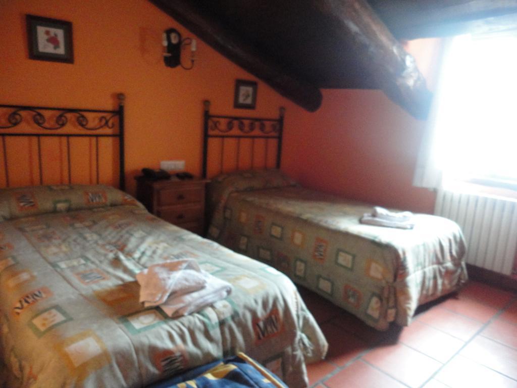 Hostal Venta Liara Allepuz Esterno foto